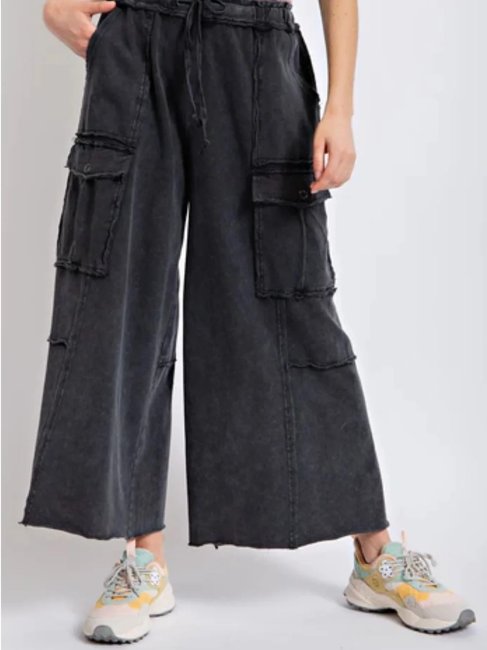 easel Washed Black Wide Leg Cargo Pants - Picture 1 of 3